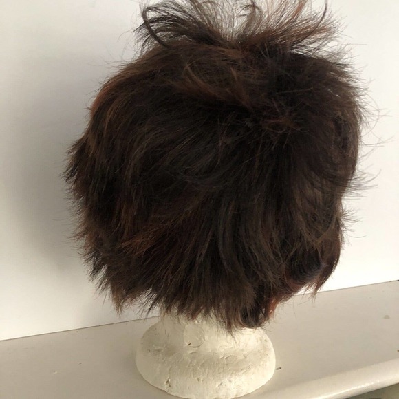 Annette Wig by Ashro 6911236 Dark Brown Burgundy Short Shag - Picture 4 of 4